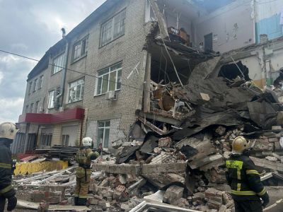 Обрушение здания. Фото: Е1.Ru Обрушение здания. Фото: Е1.Ru