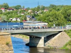 Пограничный мост в Нарве. Фото: Илья Смирнов